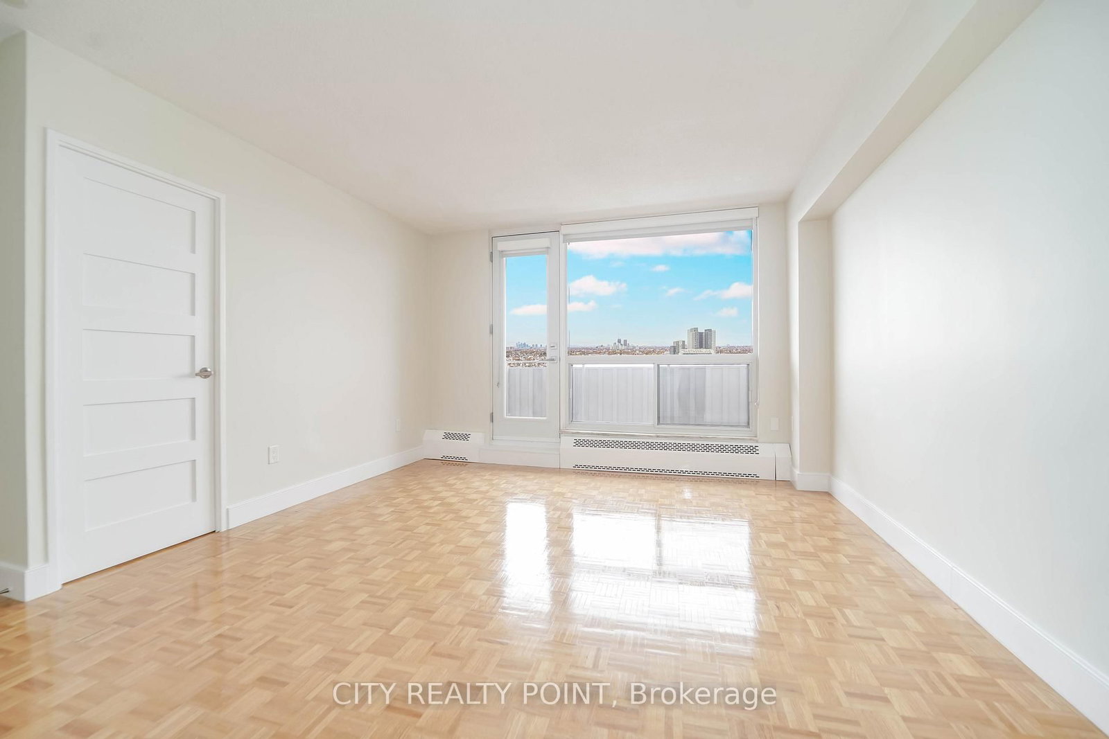 666 Spadina Avenue, Unit 1401 - Photo 6