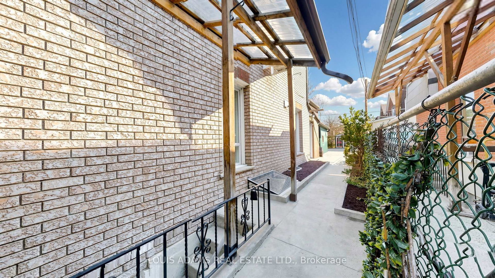 363 Dovercourt Road - Photo 25