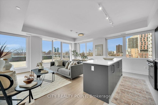 503 - 664 Spadina Avenue