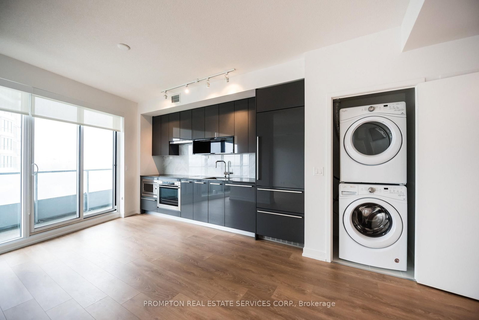 117 Mcmahon Drive, Unit 207 - Photo 2