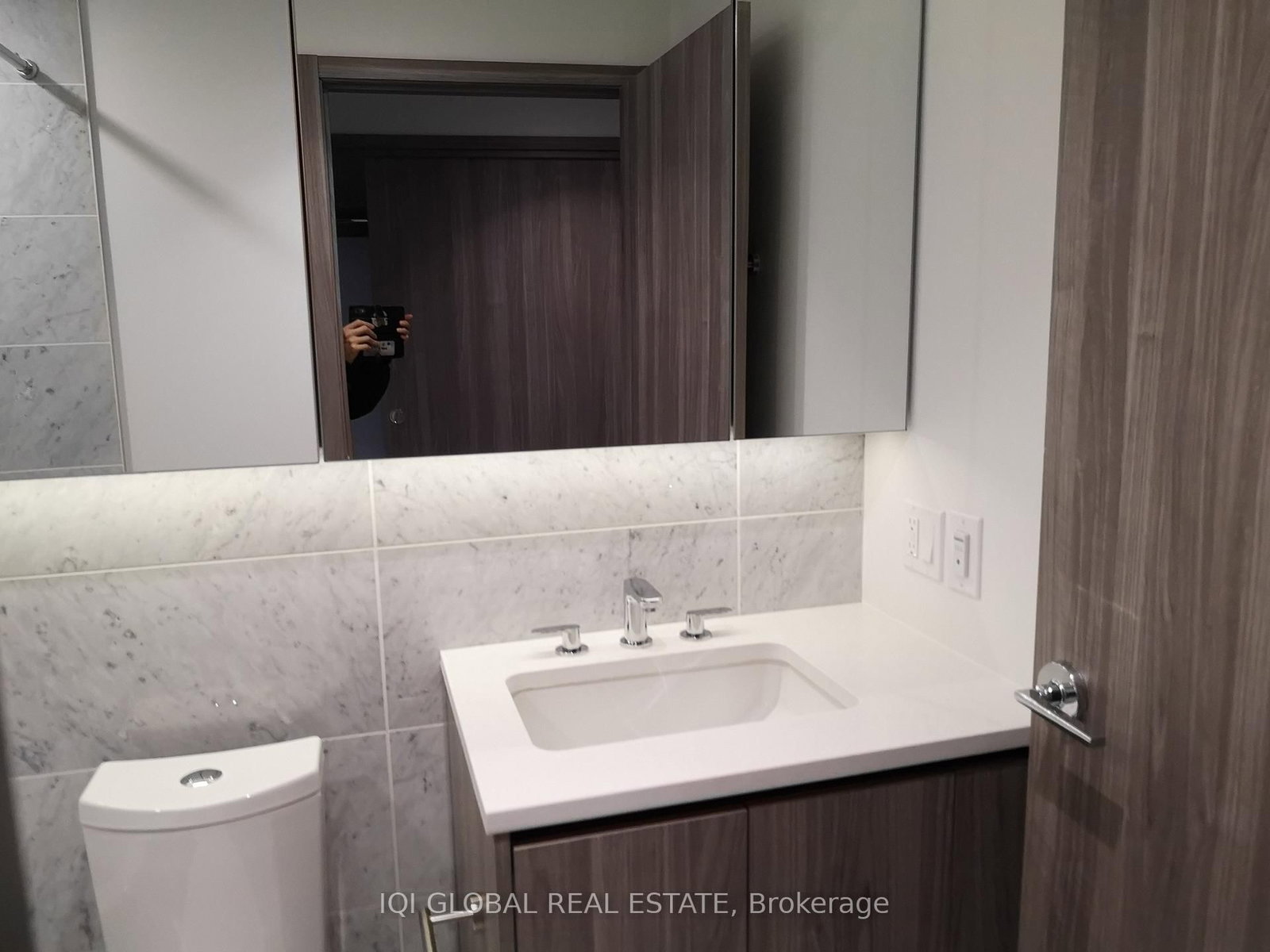 95 Mcmahon Drive, Unit 2706 - Photo 13