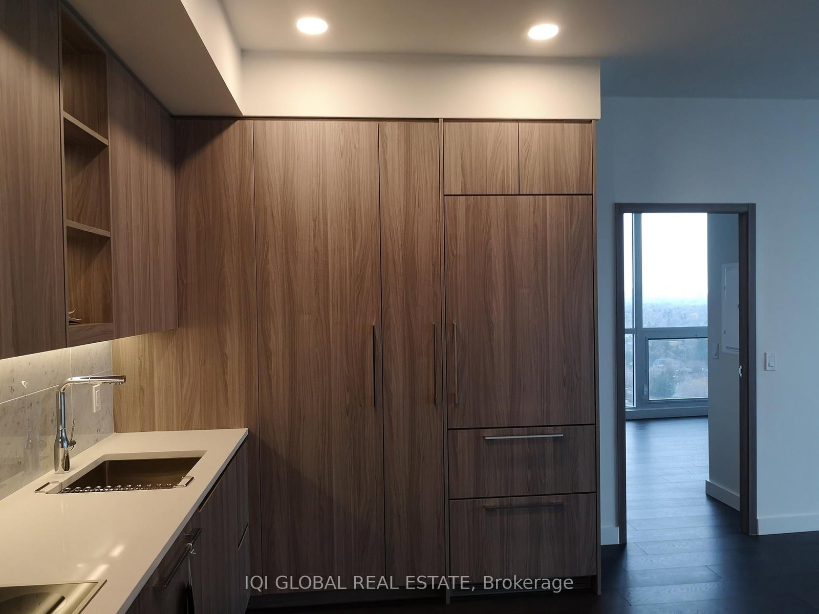 95 Mcmahon Drive, Unit 2706 - Photo 7