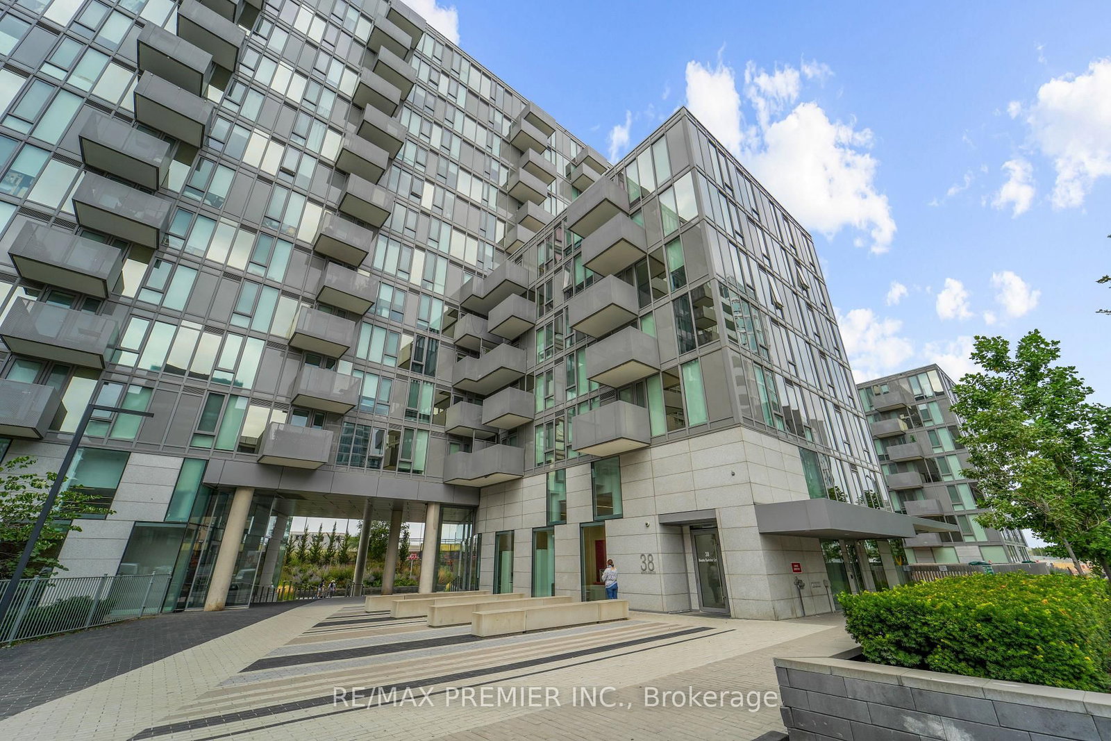 38 Monte Kwinter Court, Unit 102
