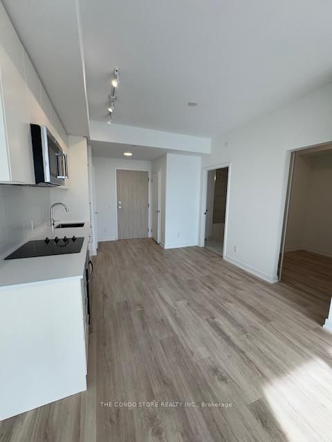 512 - 181 Sheppard Avenue E