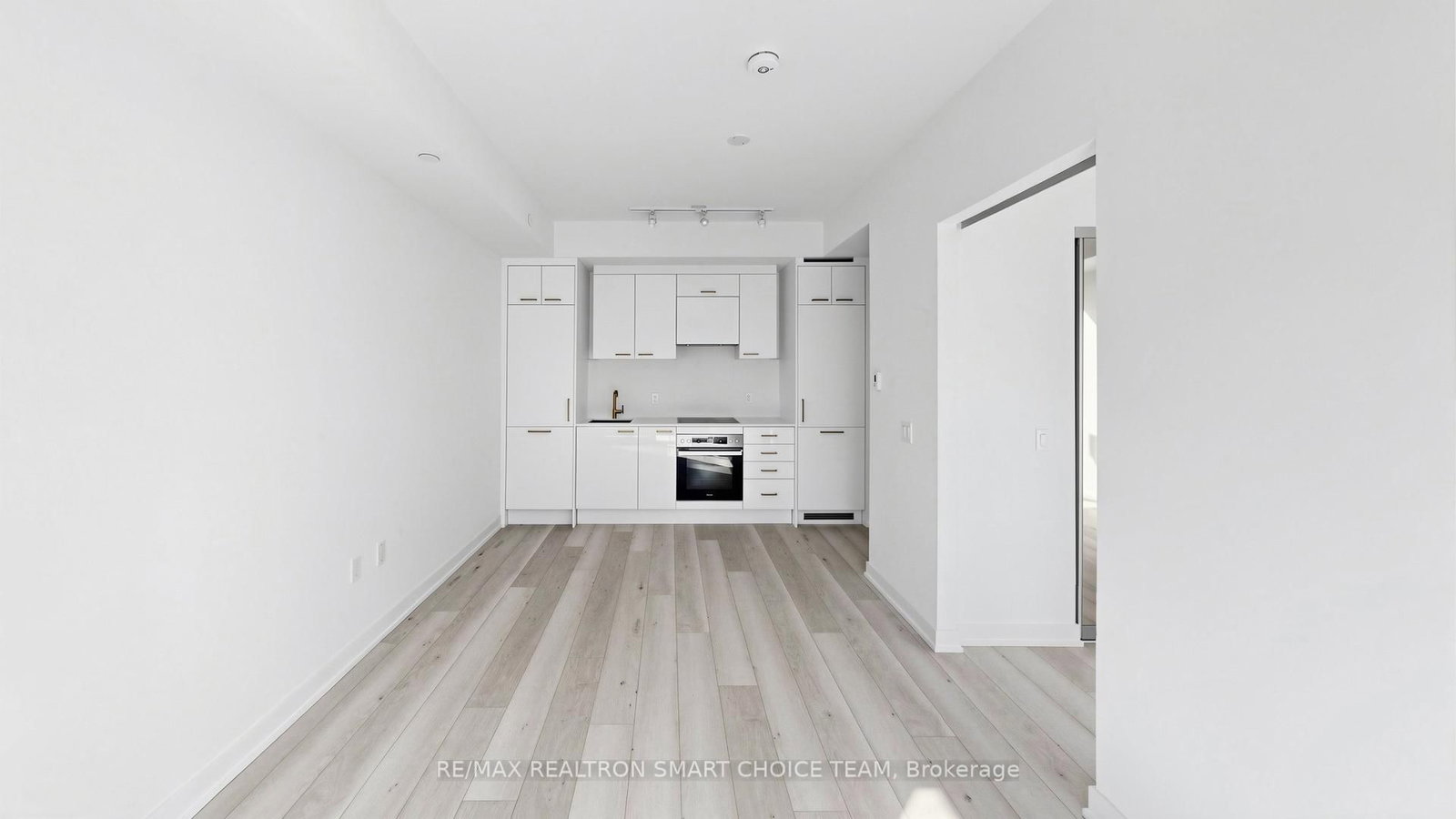 634 Church Street, Unit 806 - Photo 10