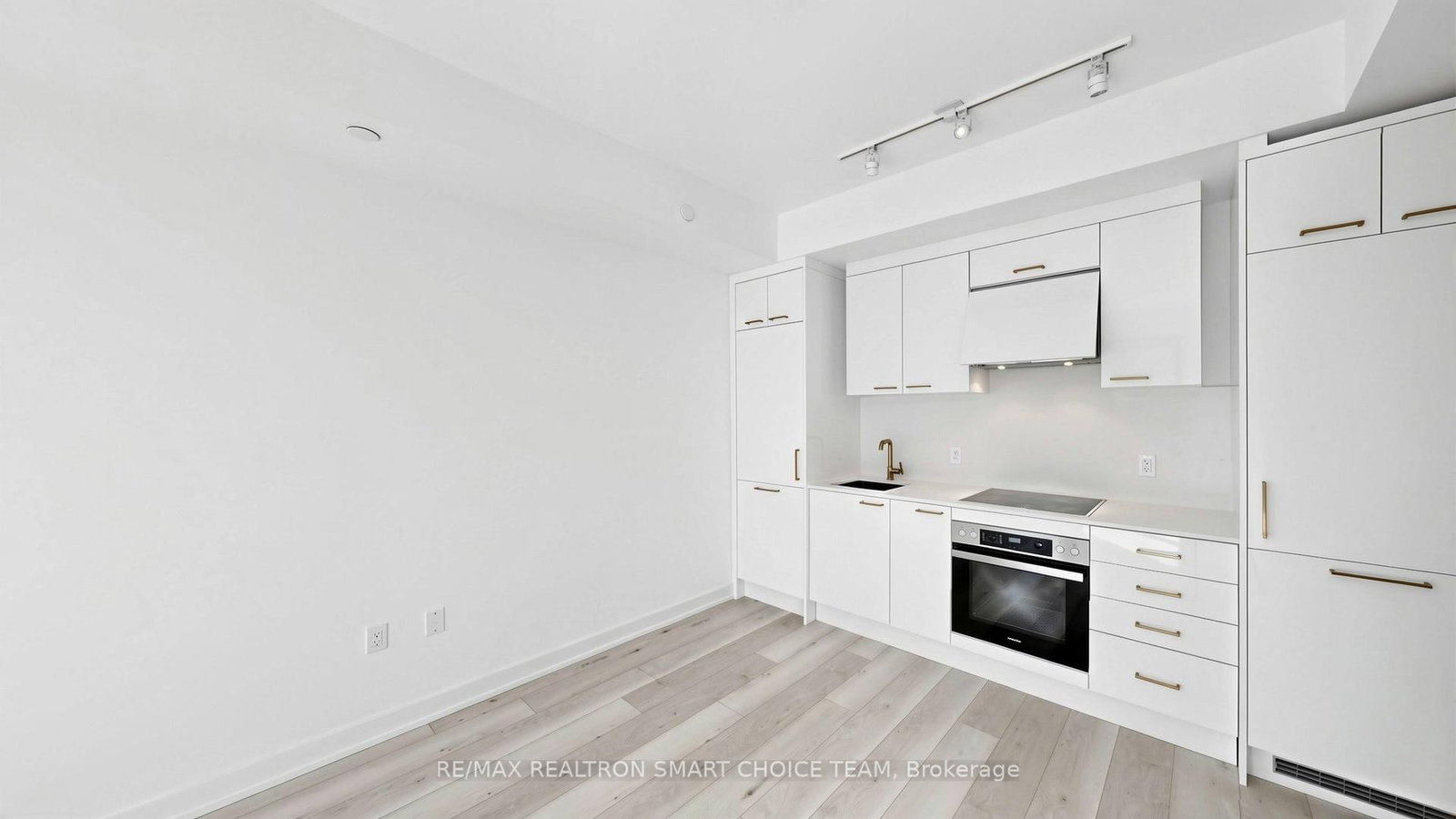 634 Church Street, Unit 806 - Photo 12