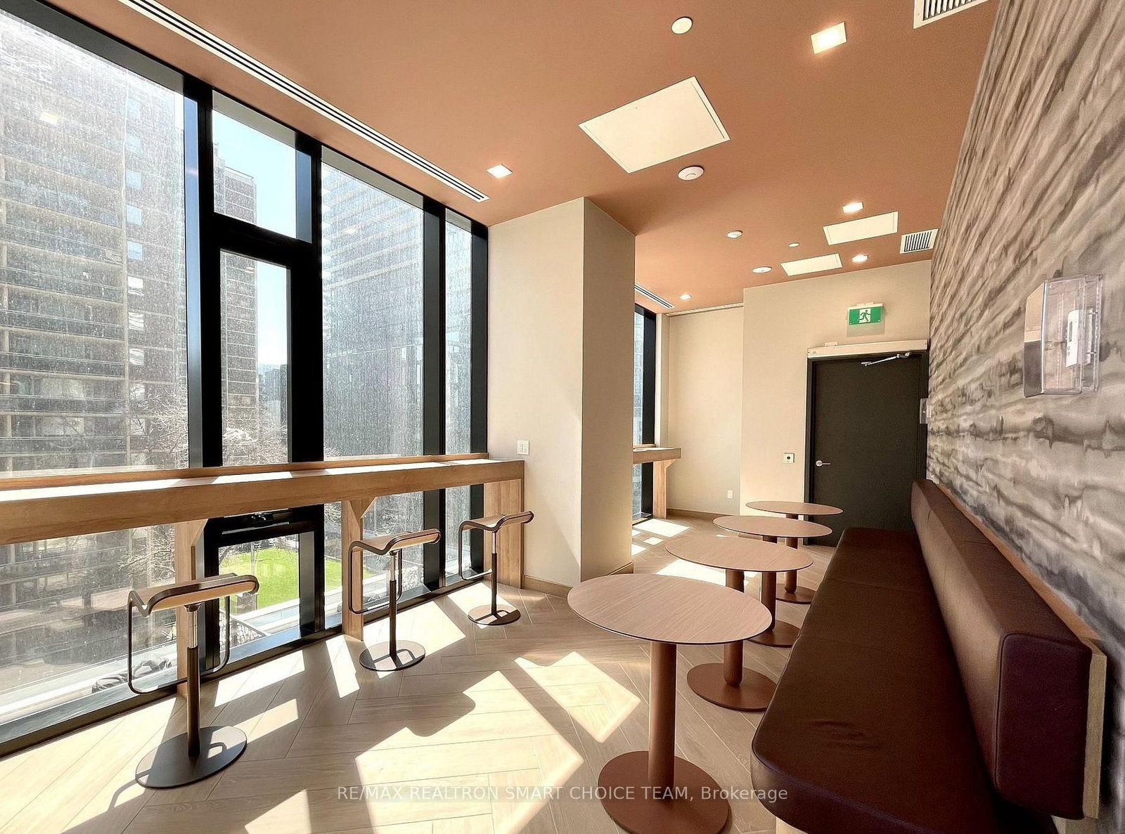 634 Church Street, Unit 806 - Photo 38