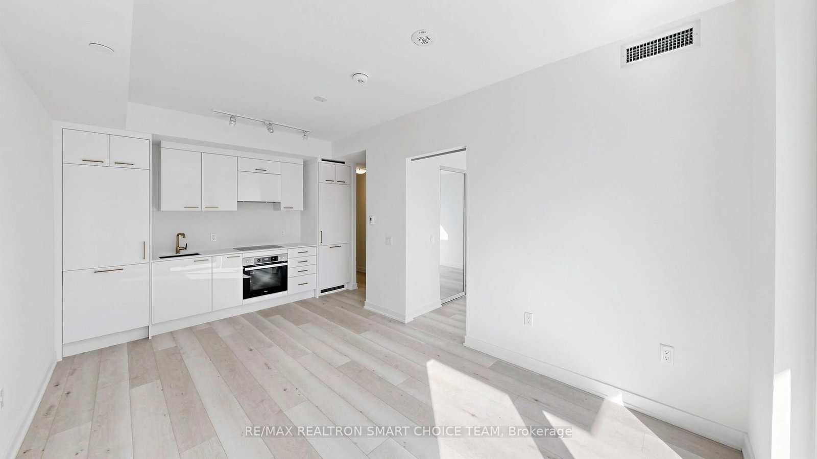 634 Church Street, Unit 806 - Photo 9