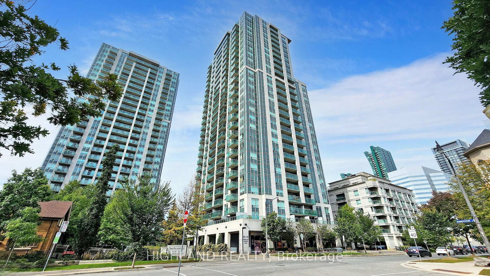 18 Harrison Garden Boulevard, Unit 1002