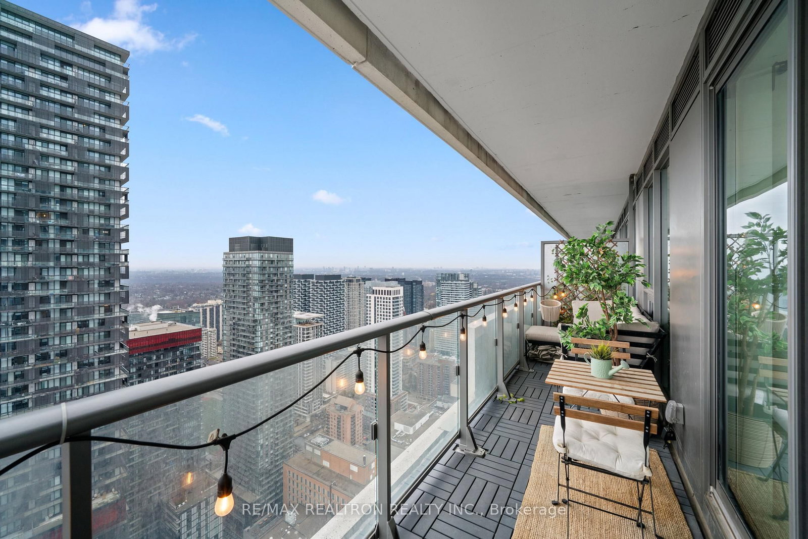 Condo for sale at 4710-2221 Yonge Street, Toronto, Ontario, M4S 2B4 - Mount Pleasant West - MLS: C12993456