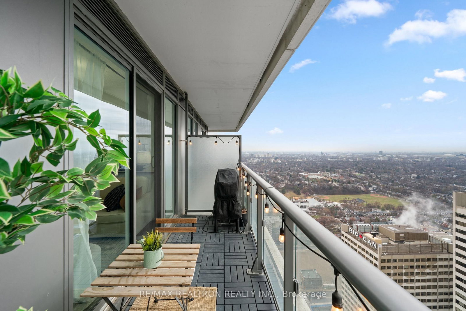 Condo for sale at 4710-2221 Yonge Street, Toronto, Ontario, M4S 2B4 - Mount Pleasant West - MLS: C12993456