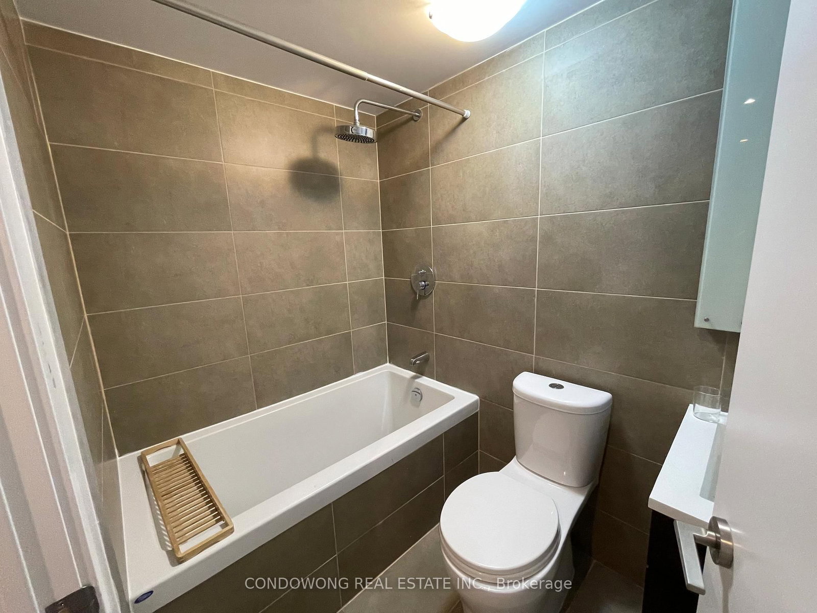 508 Wellington Street W, Unit 409 - Photo 7