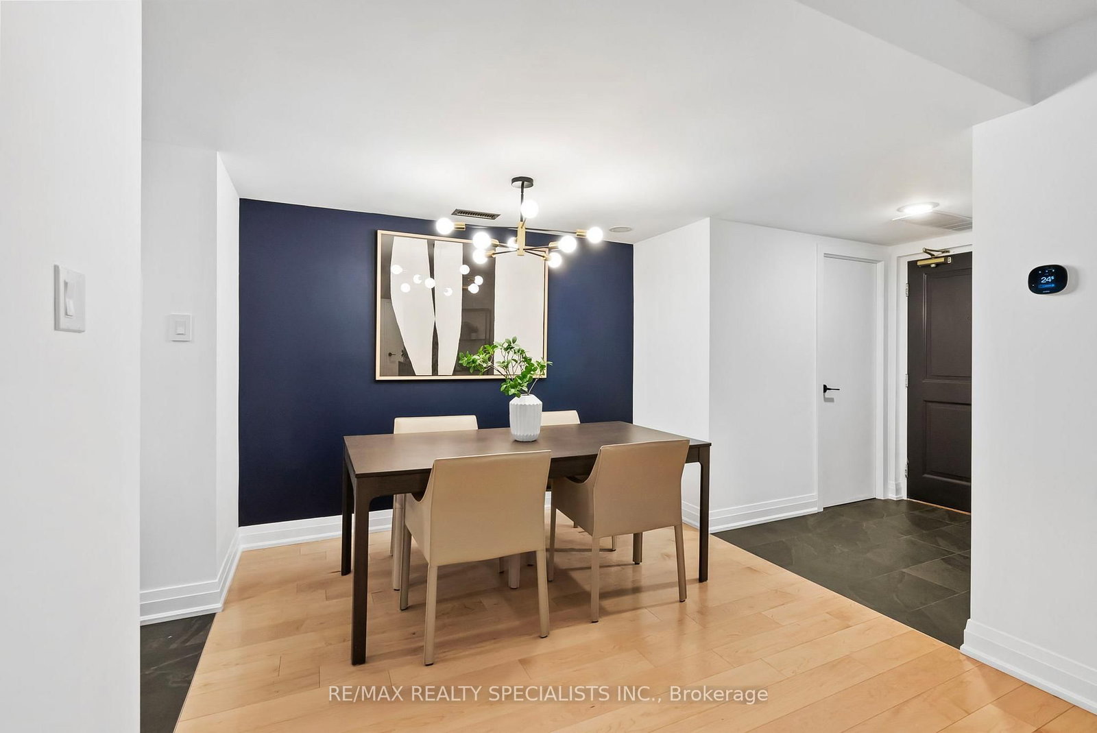 30 Wellington Street E, Unit 404 - Photo 21