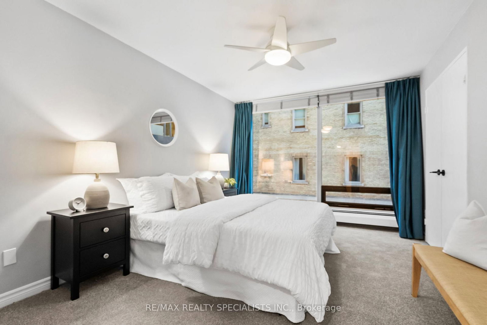 30 Wellington Street E, Unit 404 - Photo 39