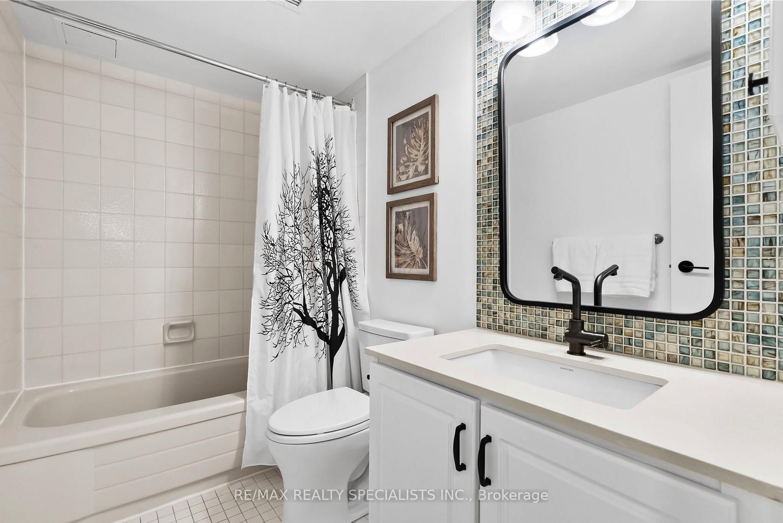 30 Wellington Street E, Unit 404 - Photo 45