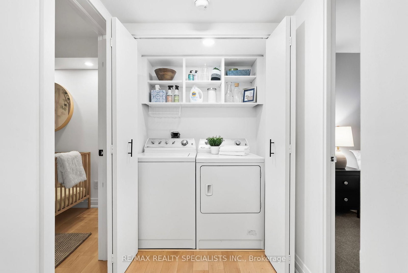 30 Wellington Street E, Unit 404 - Photo 46