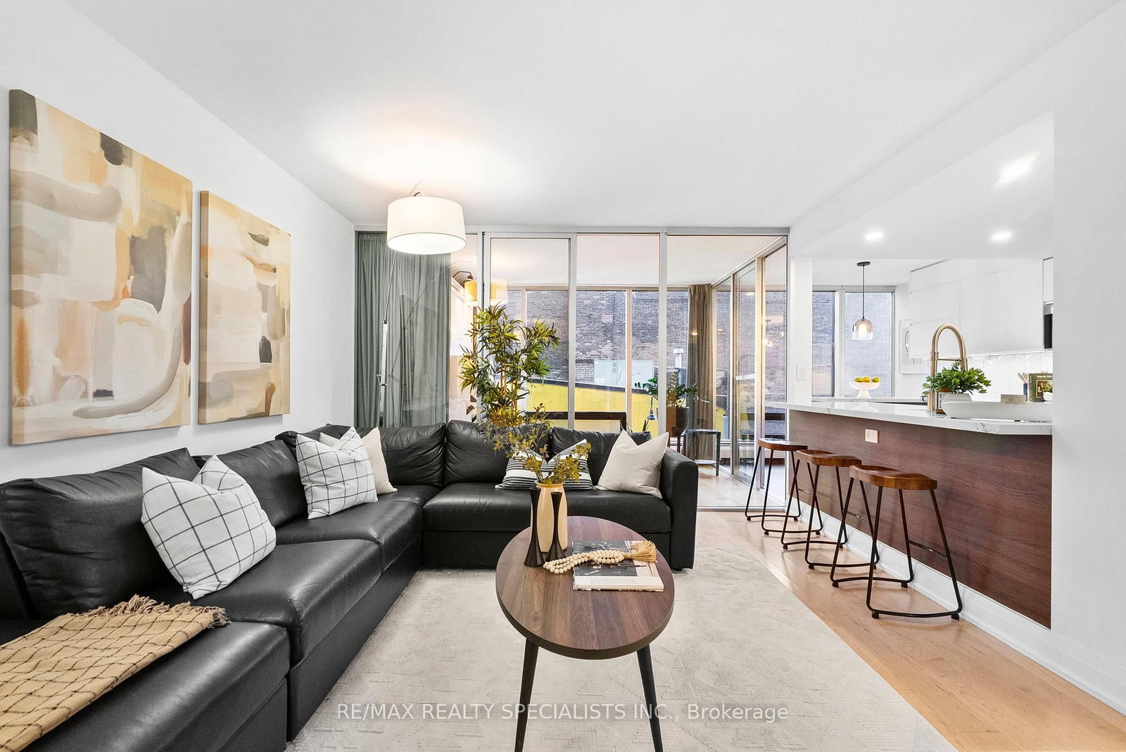 30 Wellington Street E, Unit 404 - Photo 6