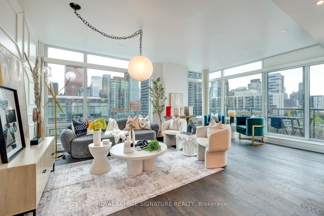 1202 - 333 Adelaide Street E