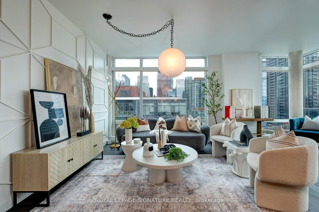 1202 - 333 Adelaide Street E