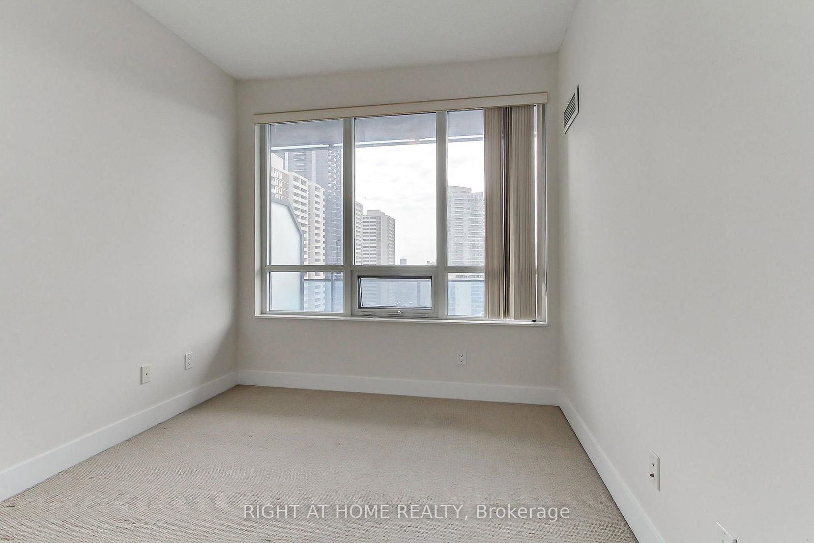 28 Linden Street • #1405 • Toronto, ON photo 32