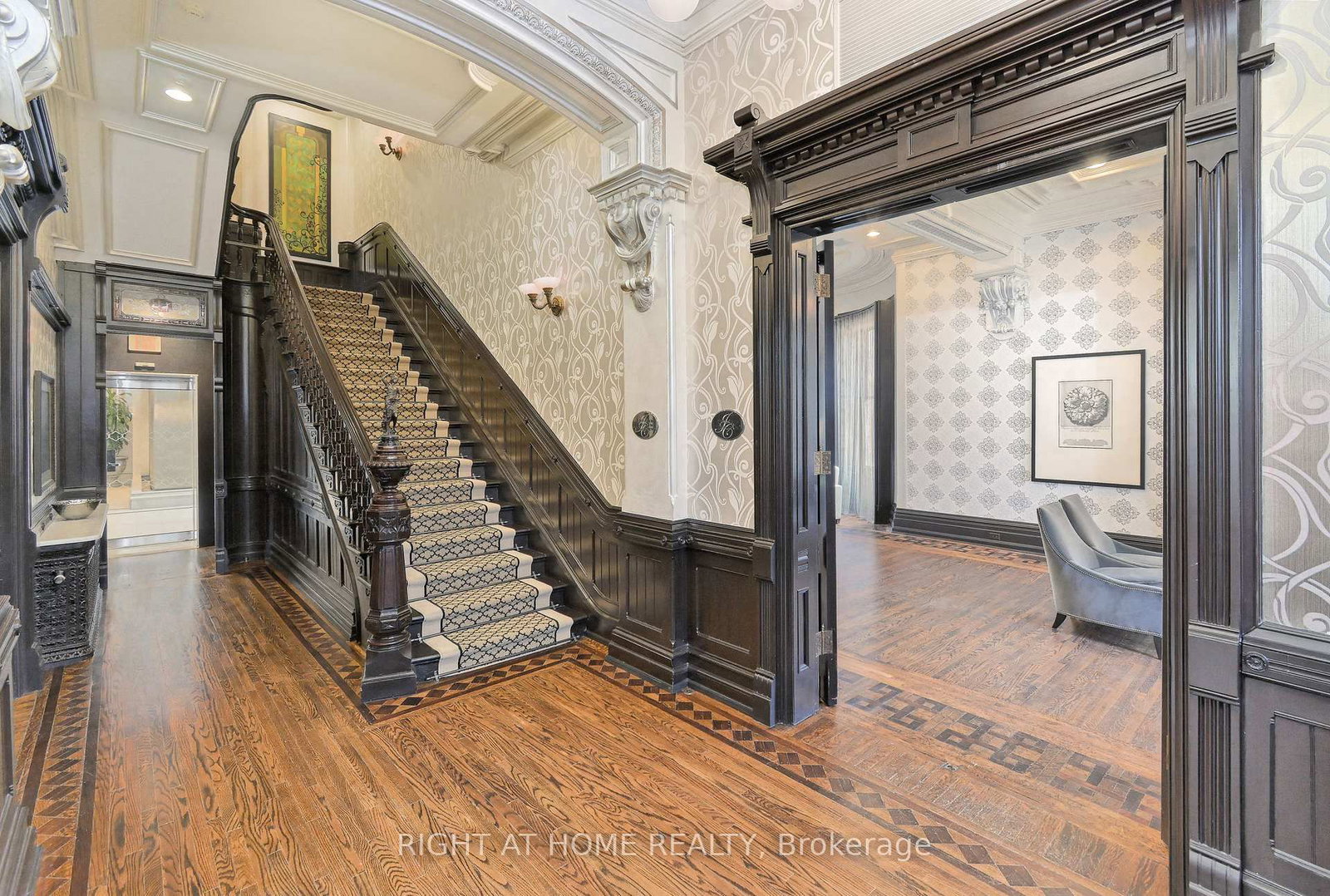 28 Linden Street • #1405 • Toronto, ON photo 37