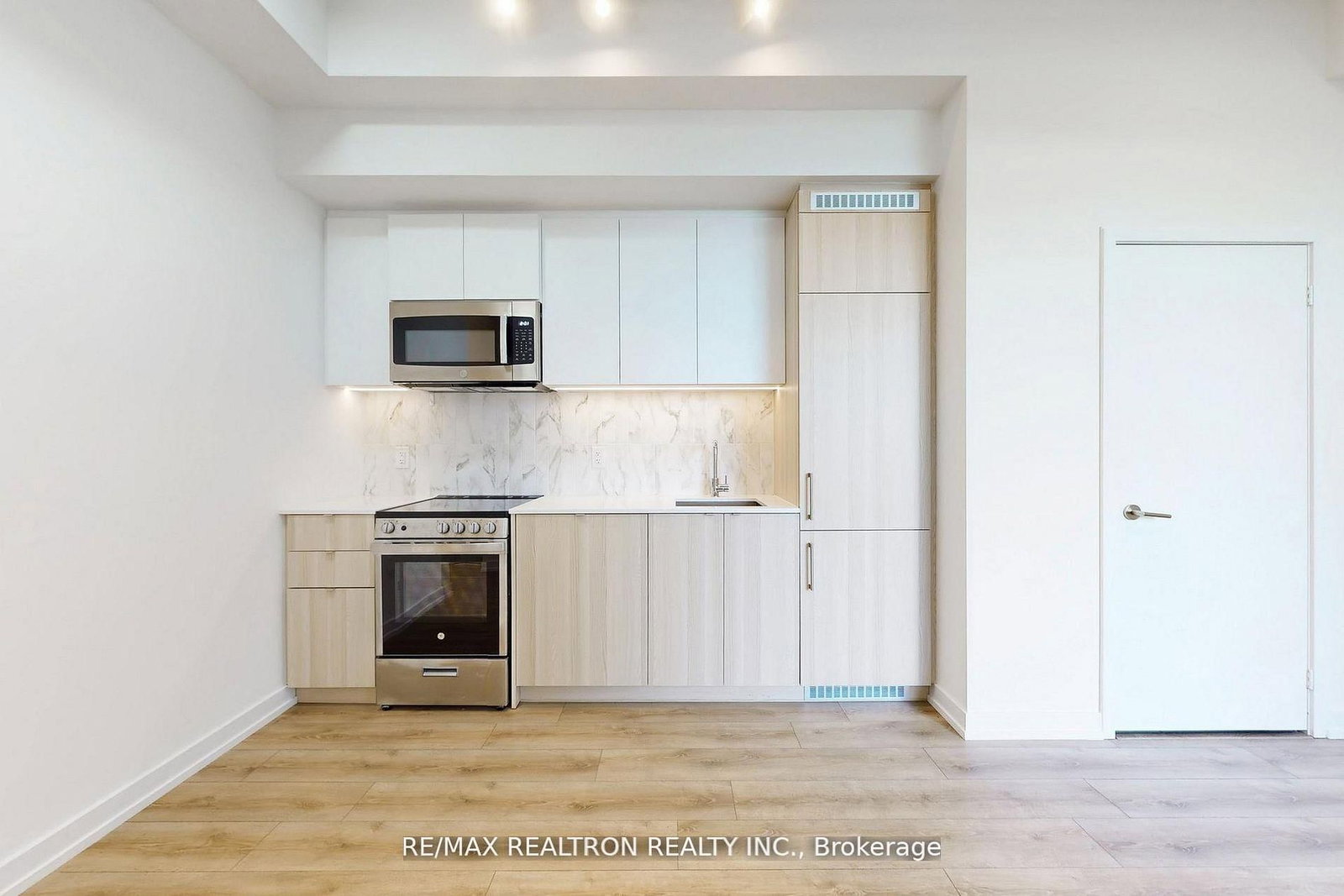 500 Dupont Street, Unit 301 - Photo 20