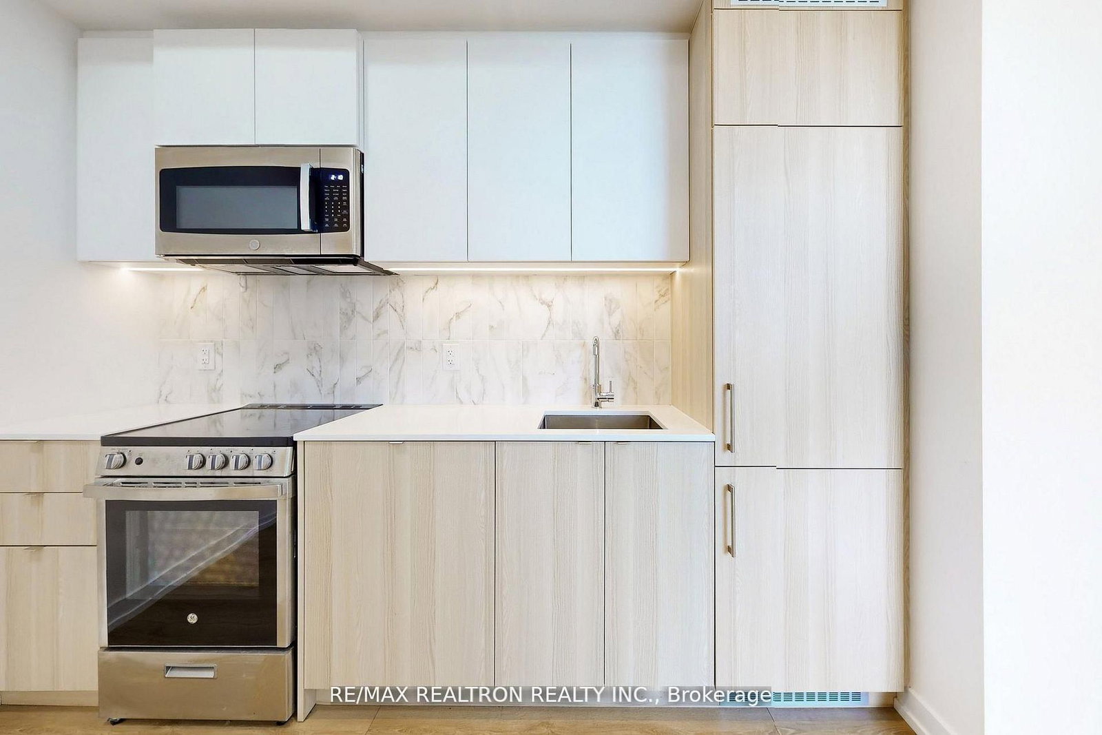 500 Dupont Street, Unit 301 - Photo 21