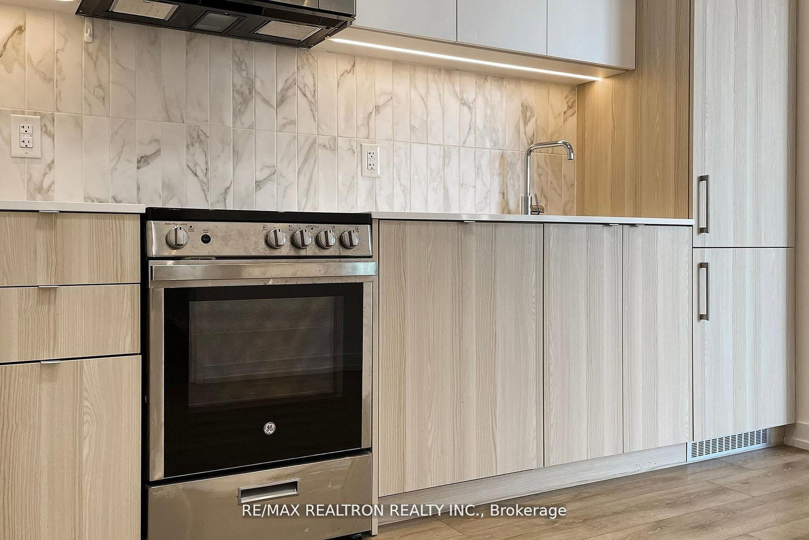 500 Dupont Street, Unit 301 - Photo 24