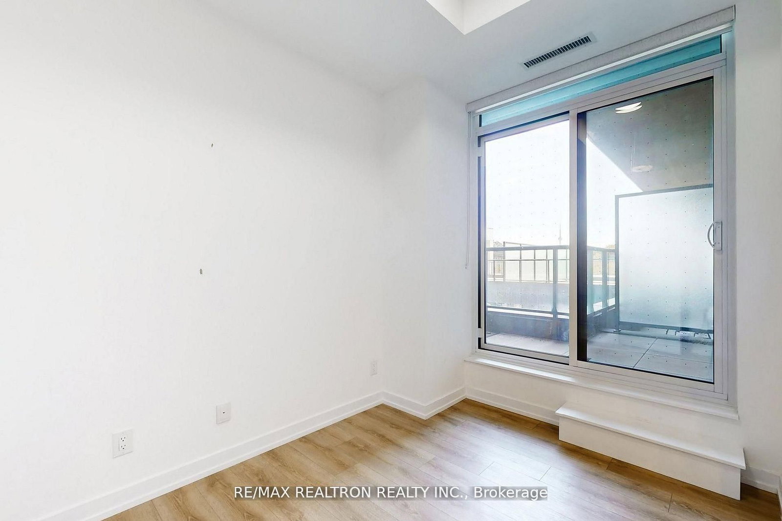 500 Dupont Street, Unit 301 - Photo 27