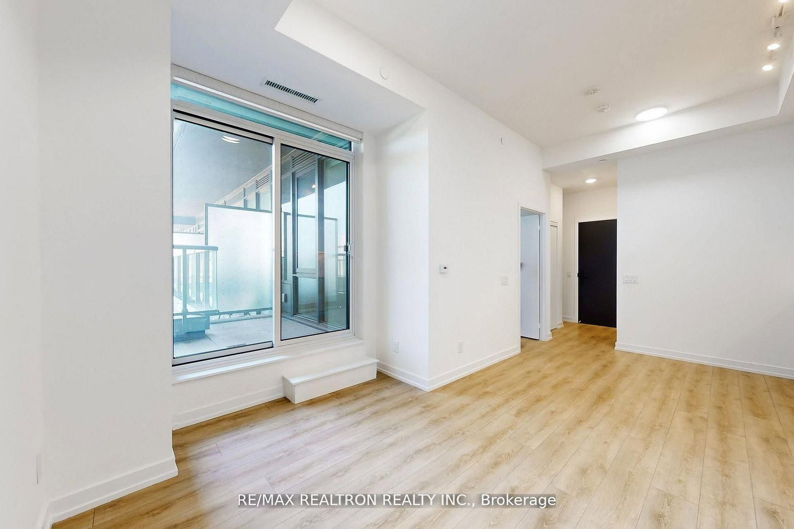 500 Dupont Street, Unit 301 - Photo 28