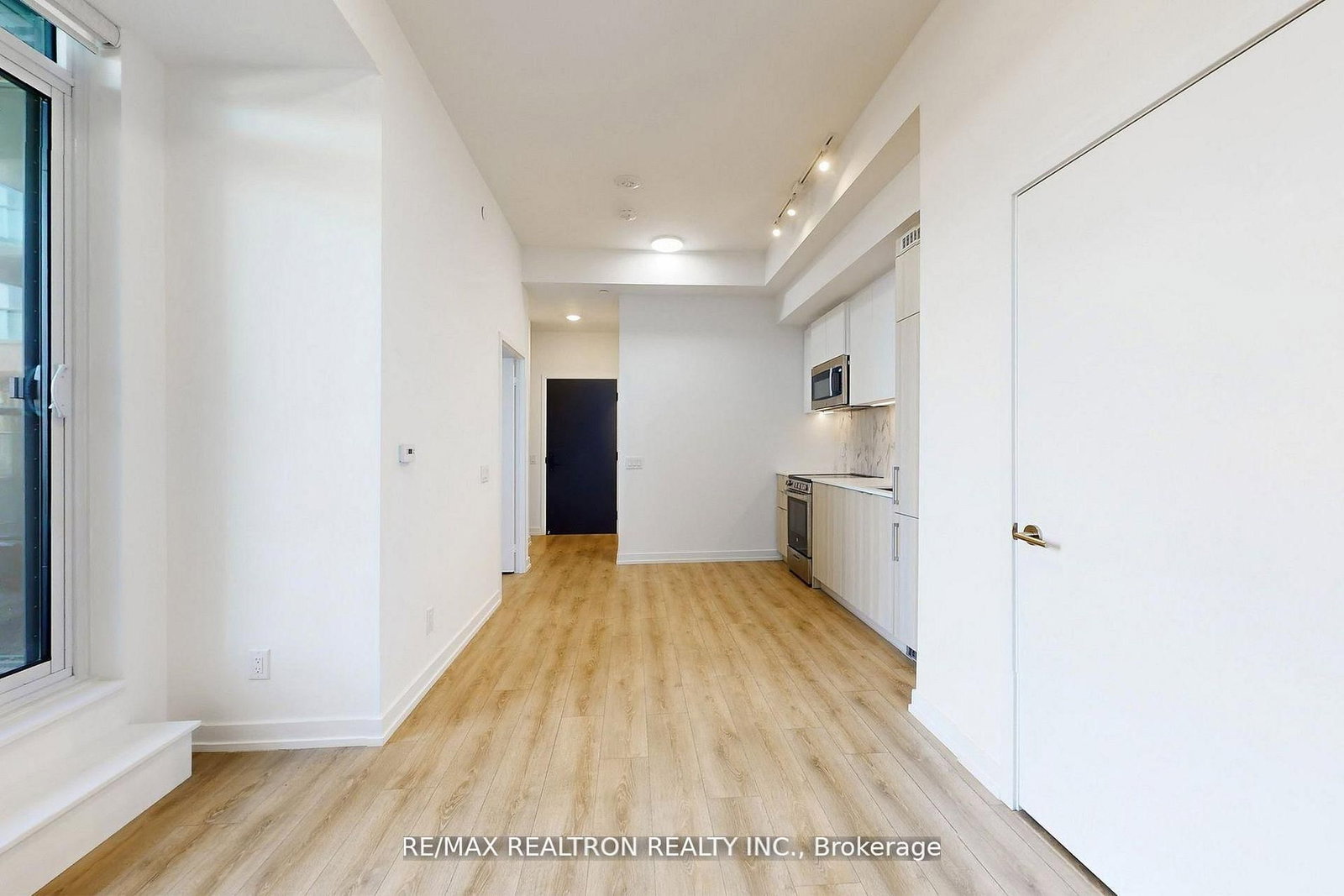 500 Dupont Street, Unit 301 - Photo 29