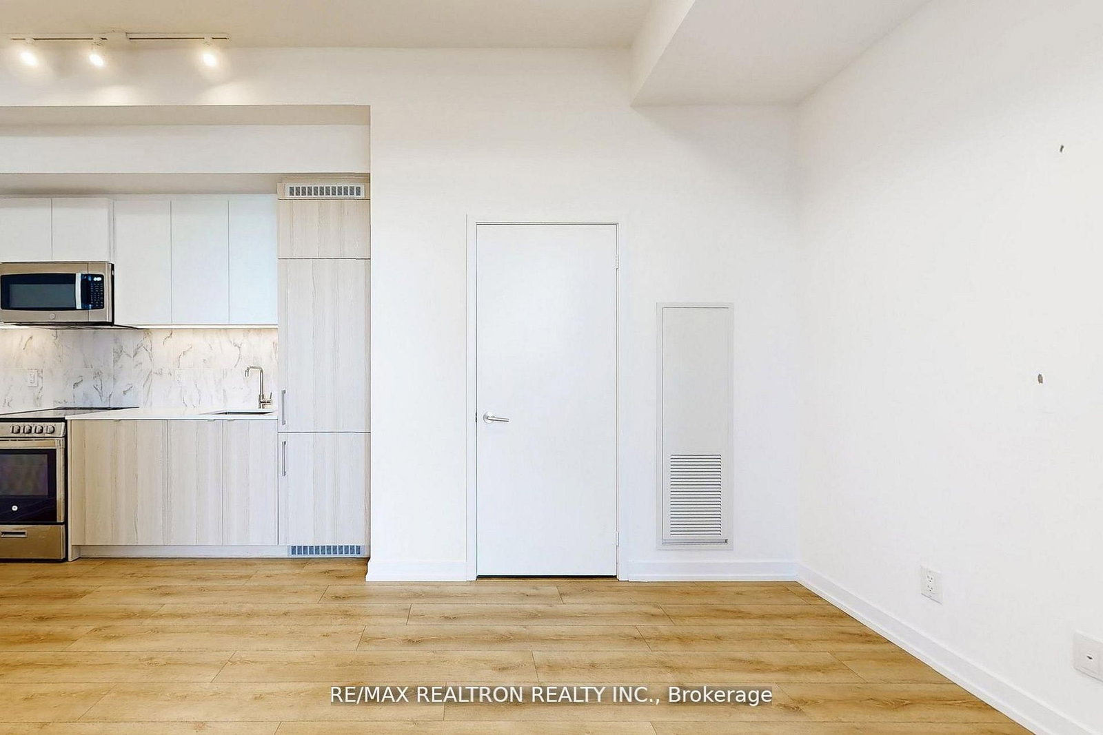 500 Dupont Street, Unit 301 - Photo 31