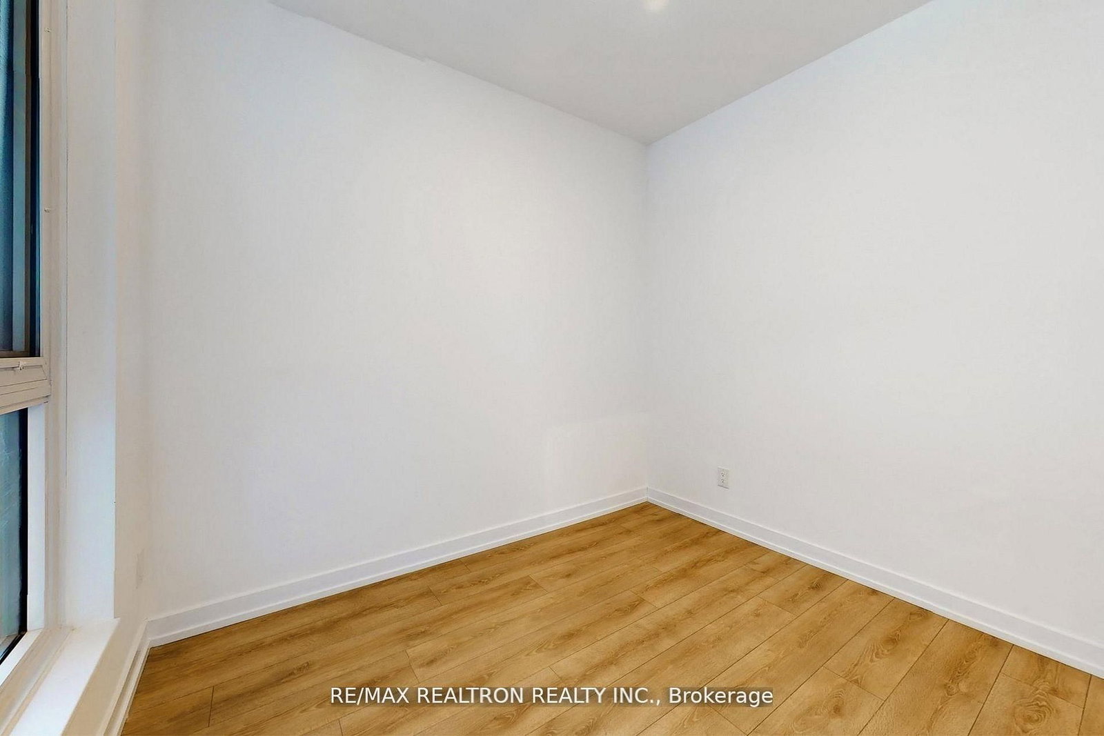 500 Dupont Street, Unit 301 - Photo 33