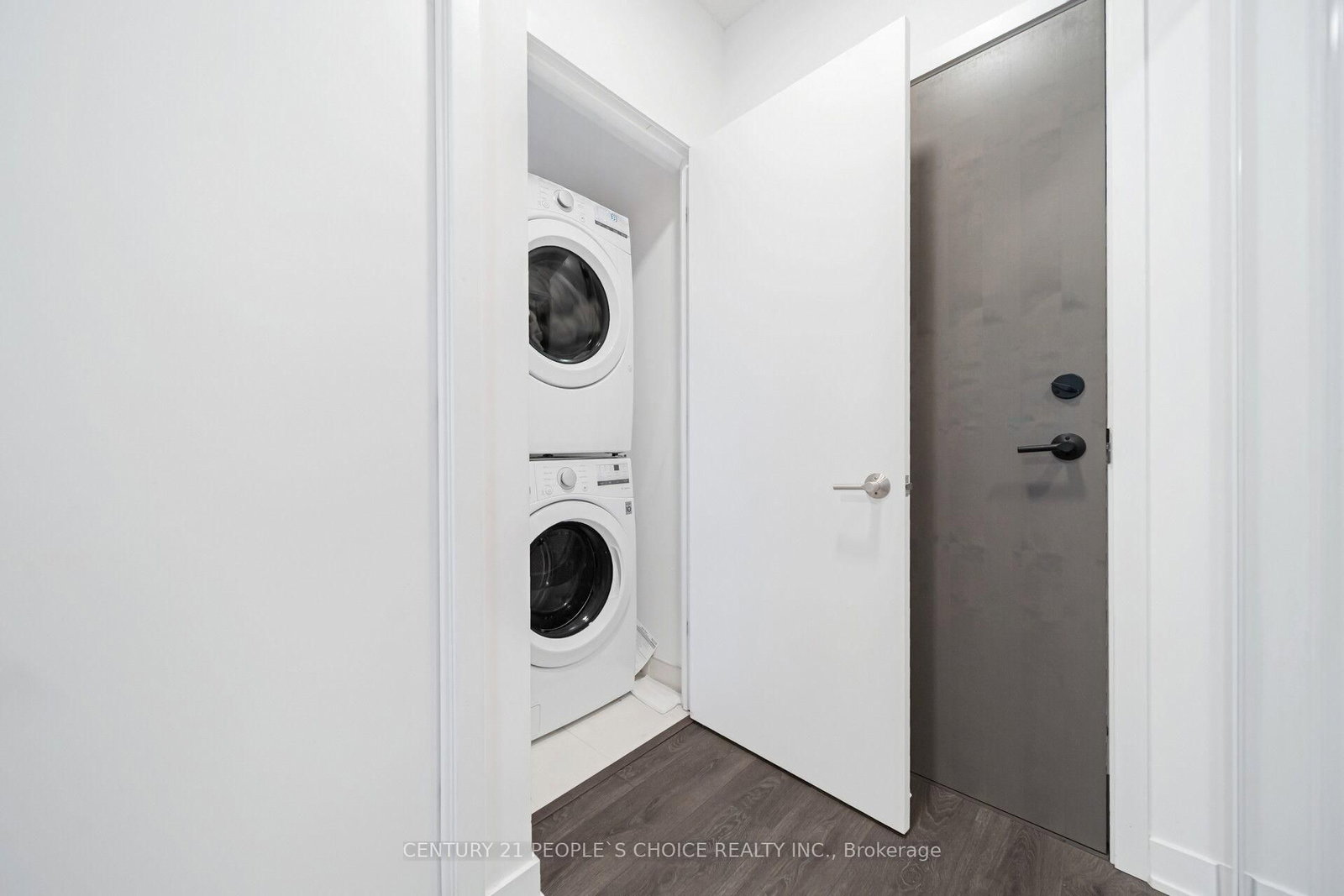 35 Tubman Avenue, Unit 323 - Photo 18