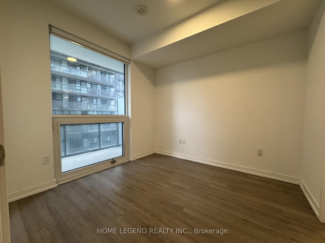 706 - 39 Roehampton Avenue