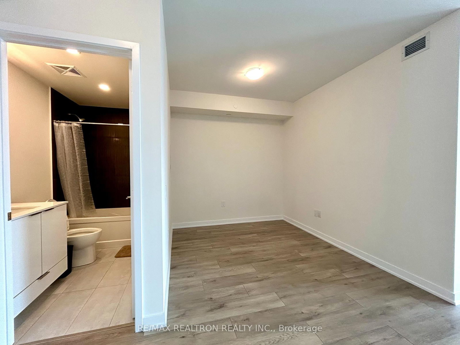 28 Freeland Street, Unit 2801 - Photo 8