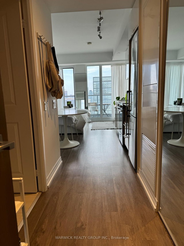 4411 - 251 JARVIS Street