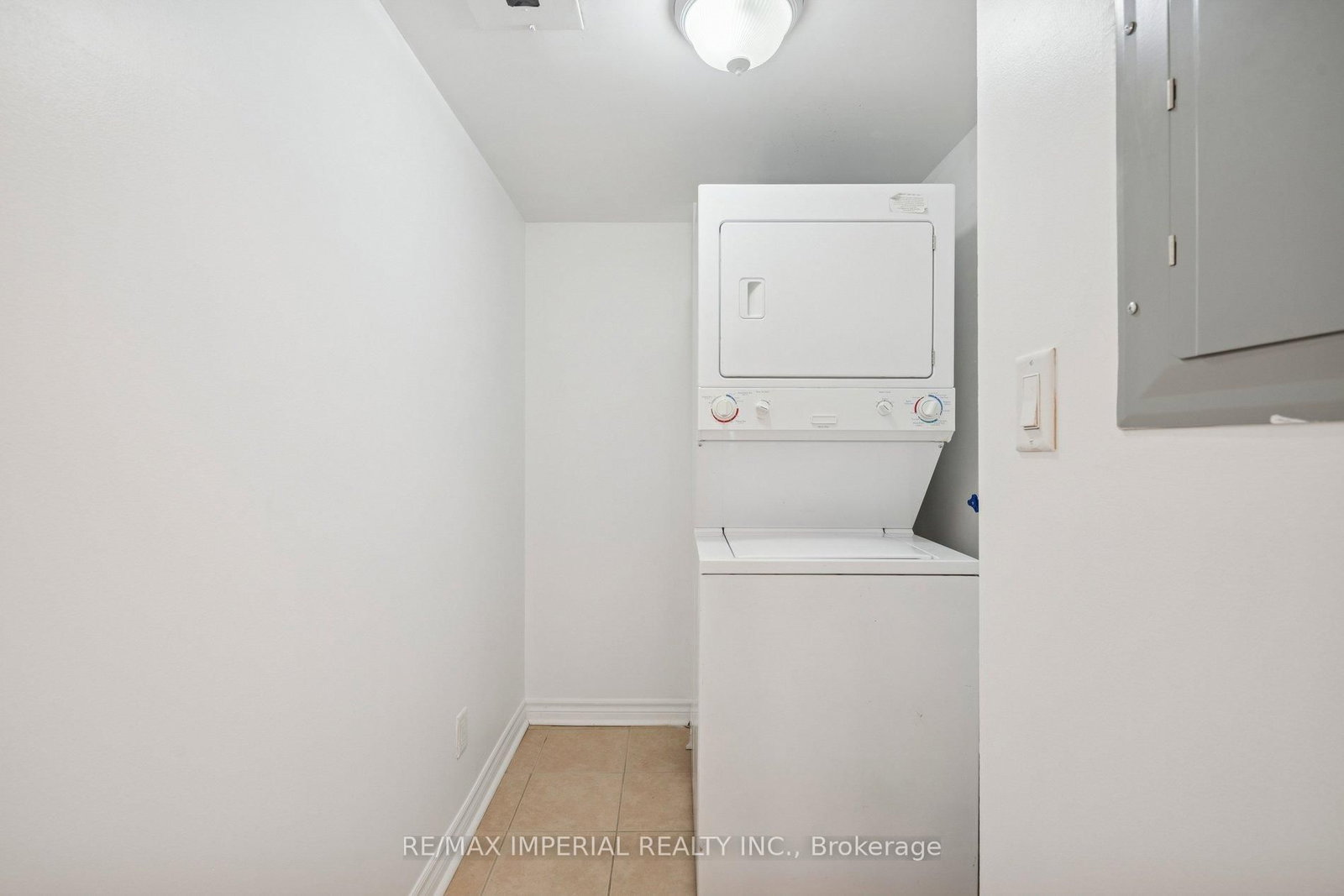 19 Barberry Place, Unit 307 - Photo 10
