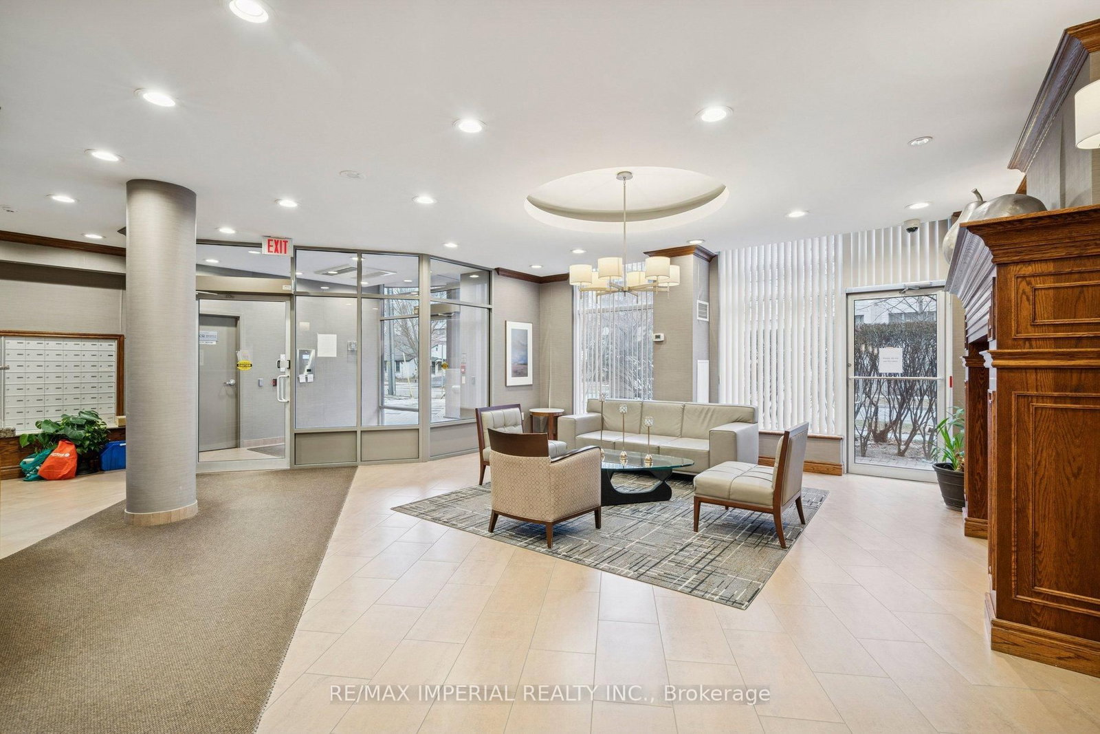 19 Barberry Place, Unit 307 - Photo 4