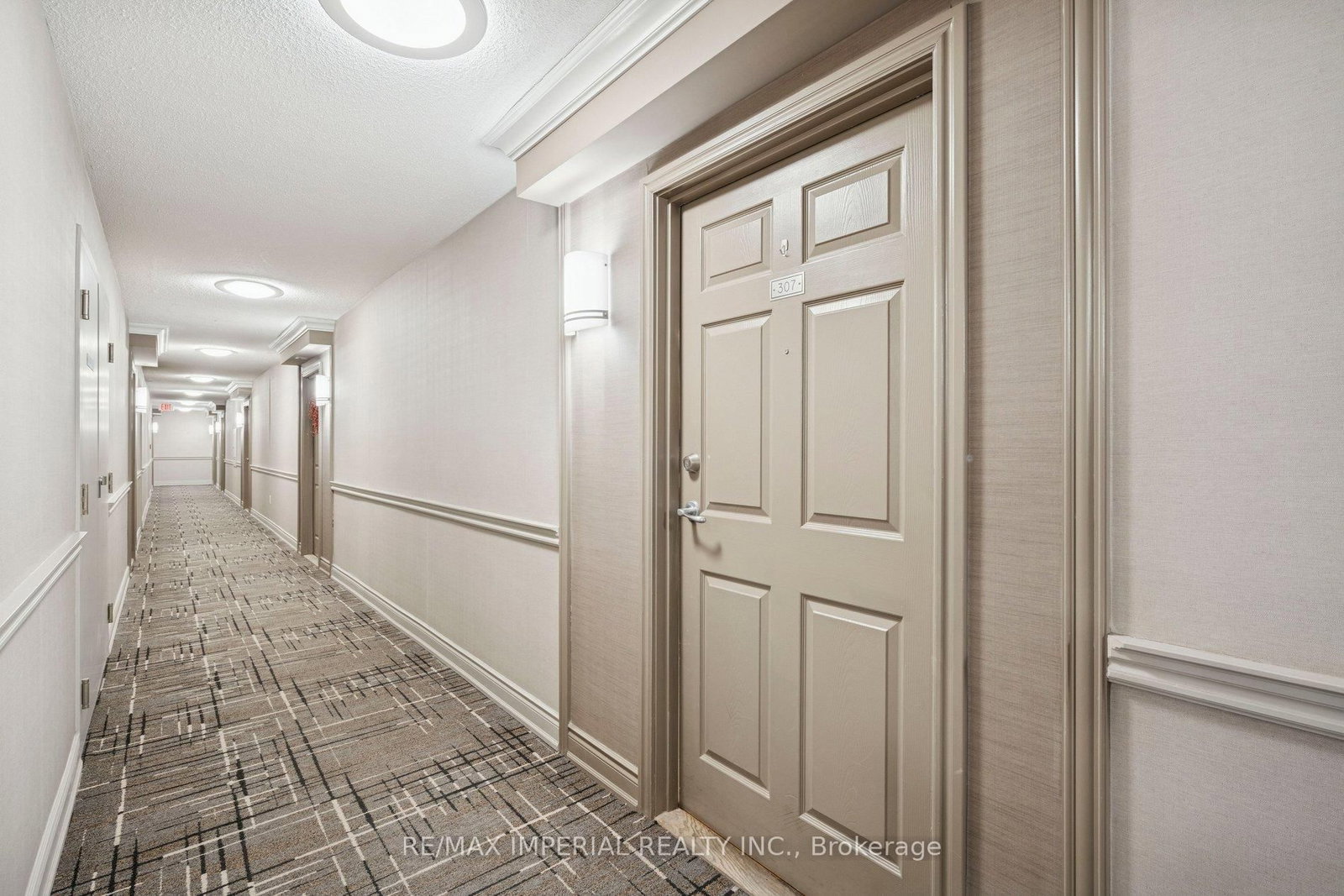 19 Barberry Place, Unit 307 - Photo 6