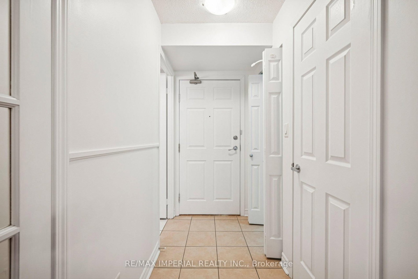 19 Barberry Place, Unit 307 - Photo 7