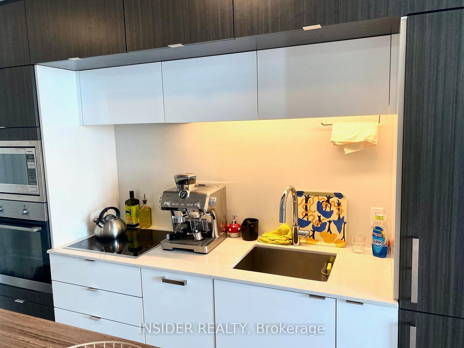 1 Edgewater Drive, Unit PH08 - Photo 10