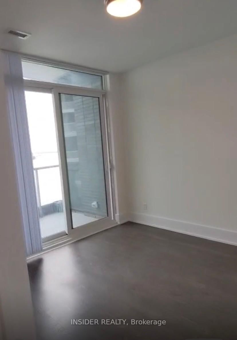 1 Edgewater Drive, Unit PH08 - Photo 18