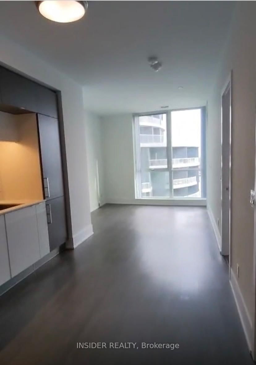 1 Edgewater Drive, Unit PH08 - Photo 19