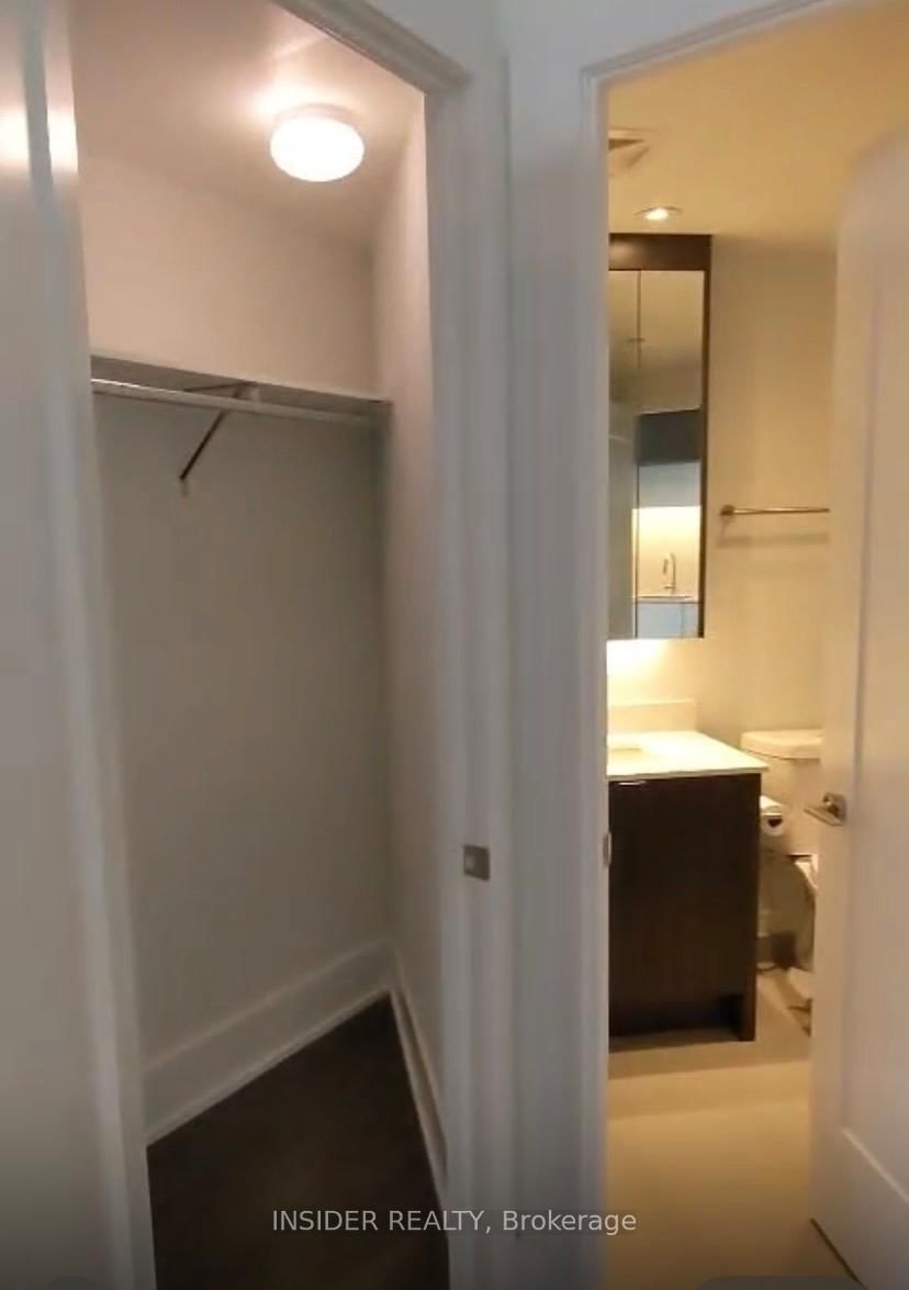 1 Edgewater Drive, Unit PH08 - Photo 20