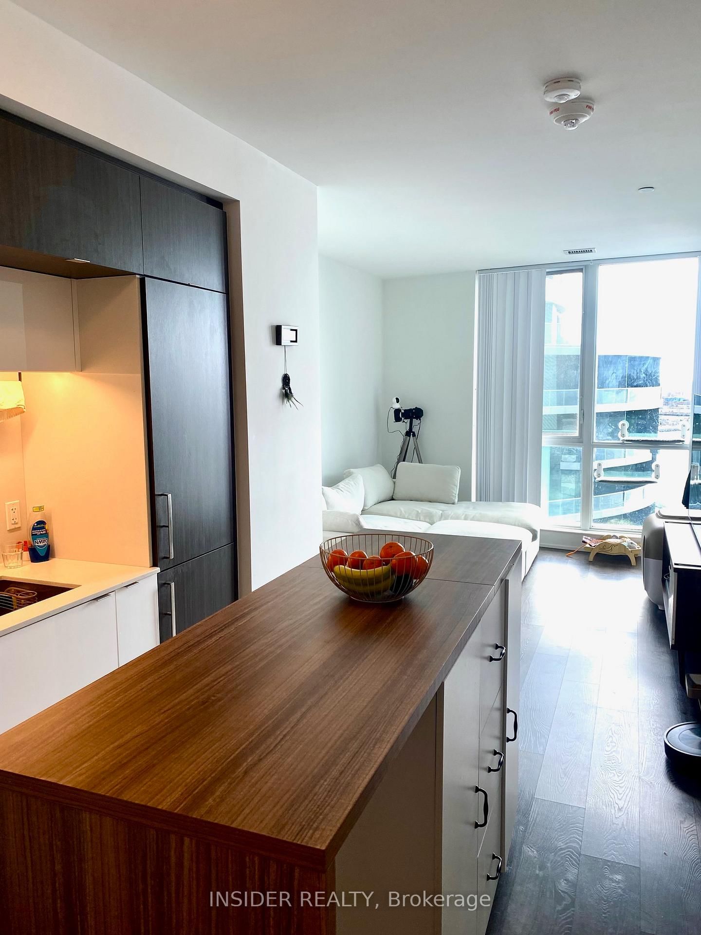 1 Edgewater Drive, Unit PH08 - Photo 6