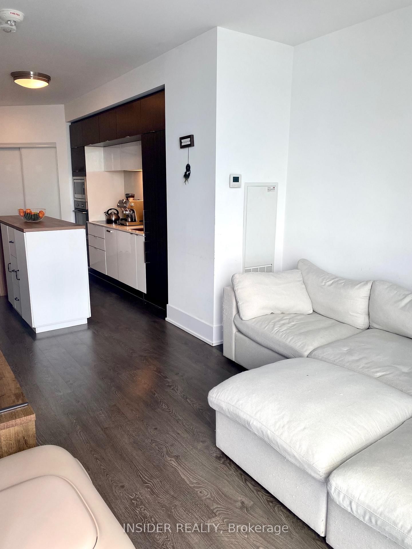 1 Edgewater Drive, Unit PH08 - Photo 9