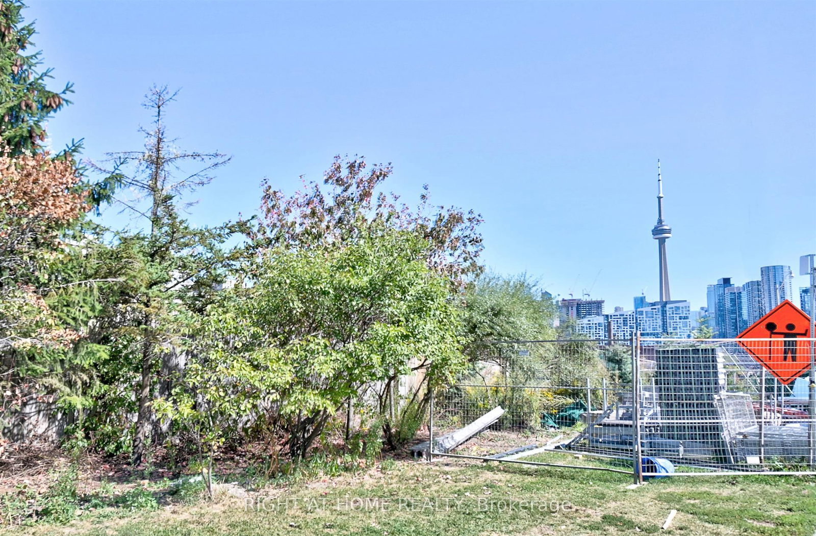 22 Western Battery Road, Unit 109 - Photo 18