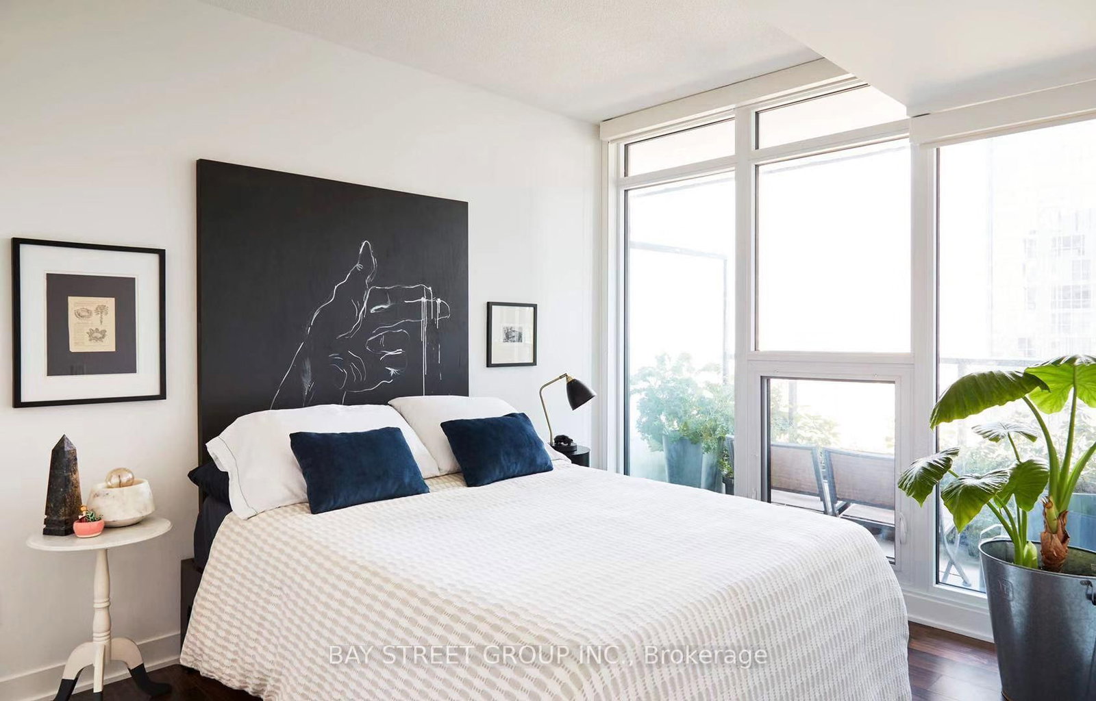 80 QUEENS WHARF Road E, Unit 1509 - Photo 7