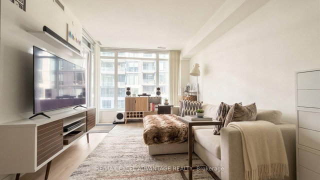 724E - 576 Front Street W